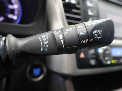 Used 2016 Toyota Highlander XLE AWD/4WD image 37