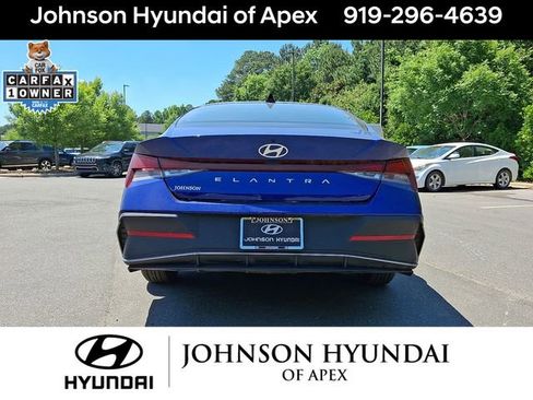 Certified 2024 Hyundai Elantra SE FWD image 29