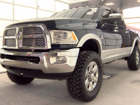 Used 2014 RAM 2500 Laramie AWD/4WD image 5