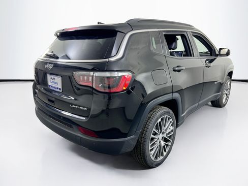 Used 2023 Jeep Compass Limited w/ Elite Group AWD/4WD image 5