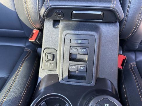 Used 2024 Ford Bronco Badlands image 29