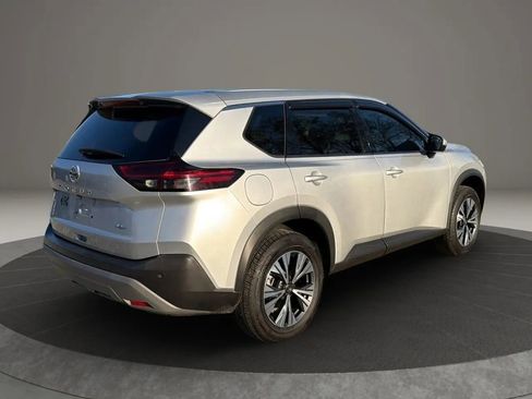 Used 2021 Nissan Rogue SV FWD image 12