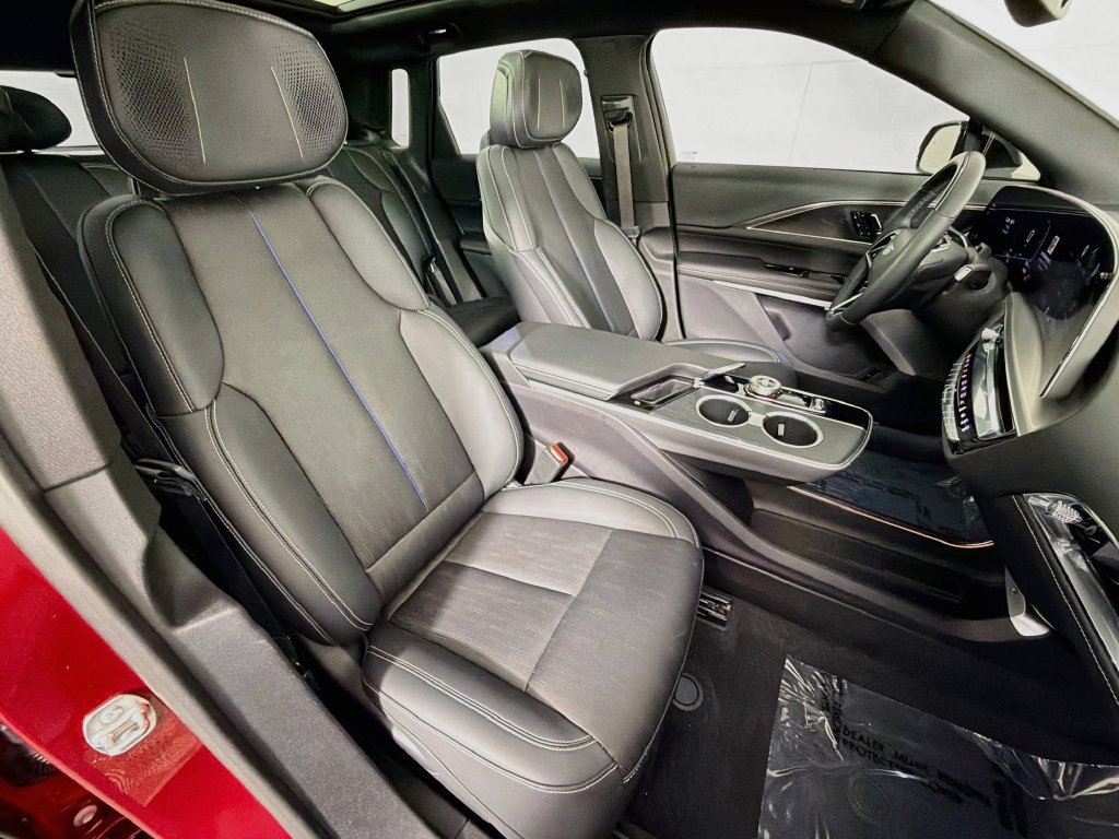 Used 2024 Cadillac Lyriq Sport w/ LPO, Floor Liner Package AWD/4WD image 29