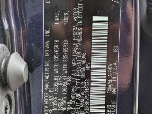 Used 2023 Toyota Highlander XLE AWD/4WD image 27