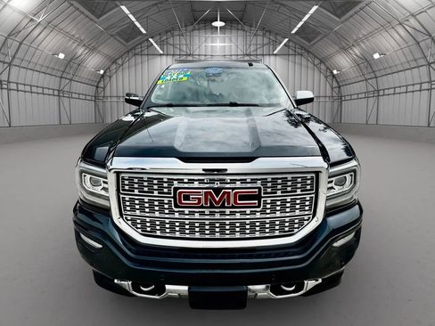 Used 2017 GMC Sierra 1500 Denali w/ Denali Ultimate Package AWD/4WD image 2