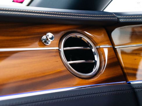 Used 2021 Bentley Continental GT AWD/4WD image 45