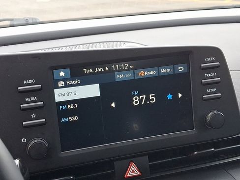 Certified 2025 Hyundai Elantra Sport image 17