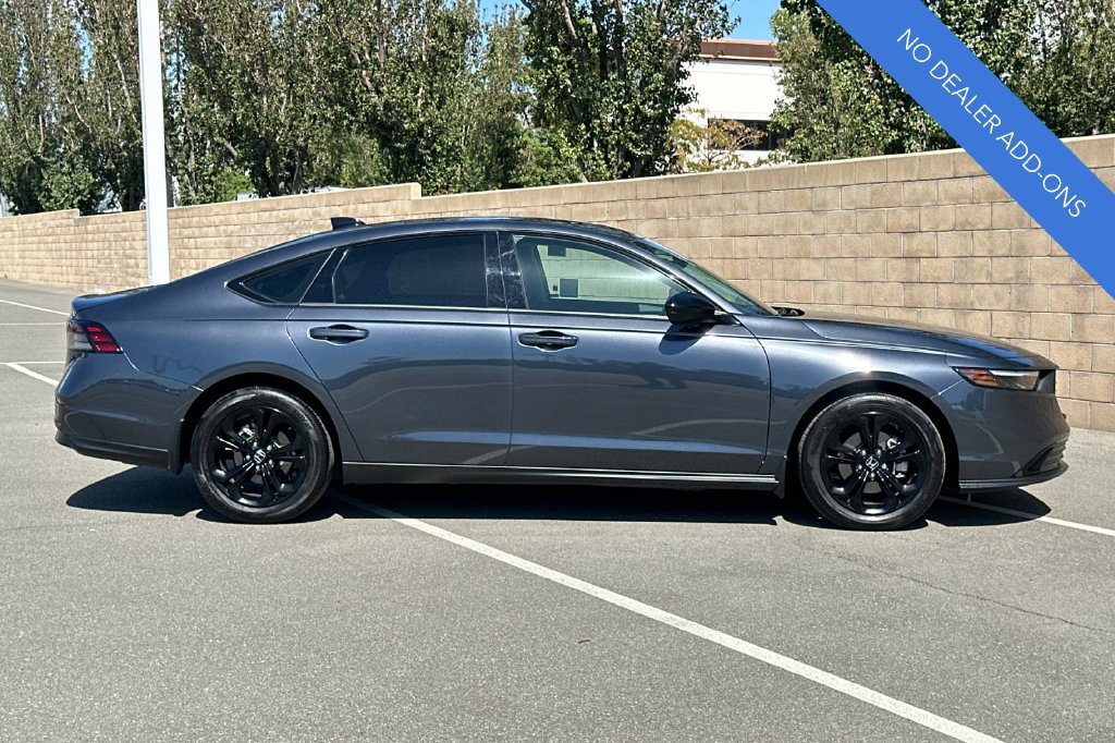 Certified 2025 Honda Accord SE image 3