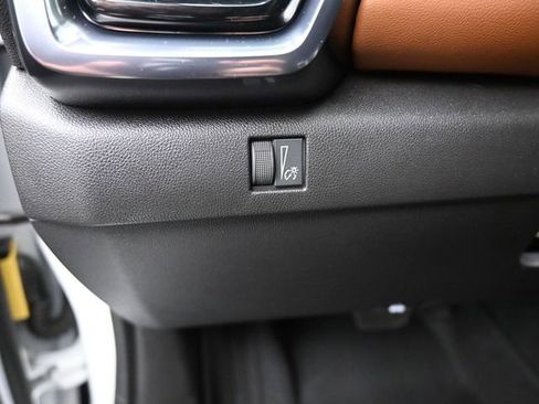 Used 2024 GMC Canyon AT4 w/ Technology Package image 13