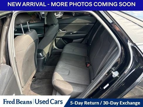 Used 2023 Hyundai Elantra SE FWD image 9
