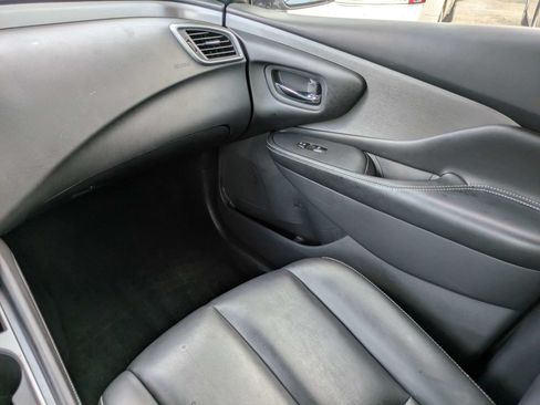 Used 2024 Nissan Murano SV w/ SV Midnight Edition Package AWD/4WD image 10