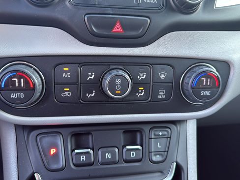 Used 2020 GMC Terrain SLT w/ Preferred Package FWD image 19