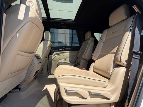 Used 2021 Cadillac Escalade Premium Luxury w/ LPO, Radiant Package image 11