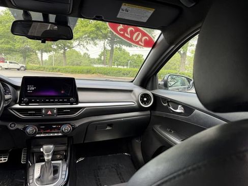 Certified 2023 Kia Forte GT-Line w/ GT-Line Technology Package FWD image 39