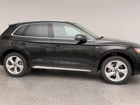 Used 2023 Audi Q5 2.0T Premium Plus w/ Premium Plus Package AWD/4WD image 9