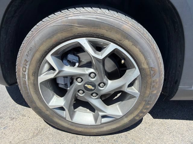 Used 2025 Chevrolet Trax LT FWD image 24