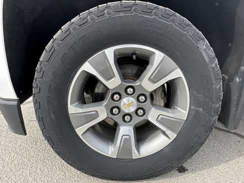 Used 2018 Chevrolet Colorado Z71 image 12