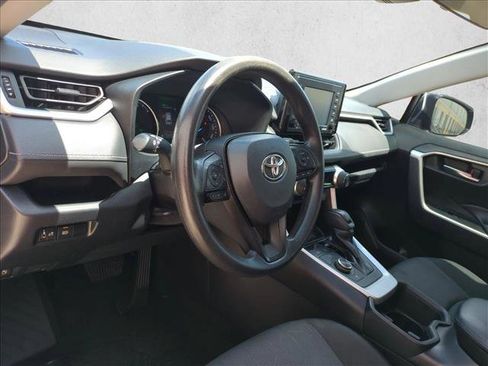 Used 2022 Toyota RAV4 XLE AWD/4WD image 10