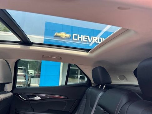 Used 2023 Buick Envision Essence w/ Sport Touring Package FWD image 18
