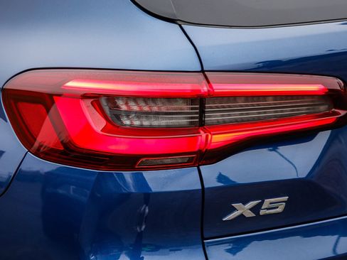 Used 2022 BMW X5 xDrive45e image 8