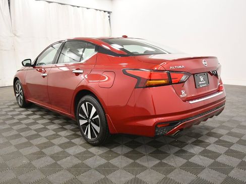 Used 2020 Nissan Altima 2.5 SV image 5