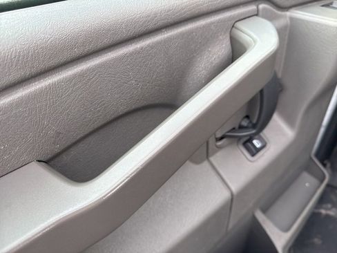 Used 2024 Chevrolet Express 2500 w/ Driver Convenience Package image 18