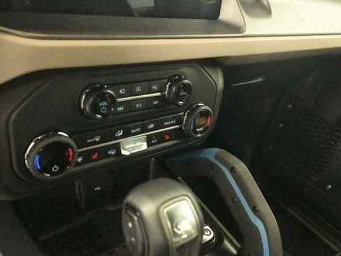 Certified 2024 Ford Bronco Wildtrak AWD/4WD image 18