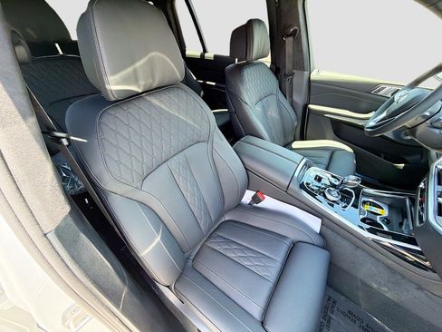 New 2026 BMW ALPINA XB7 AWD/4WD image 14