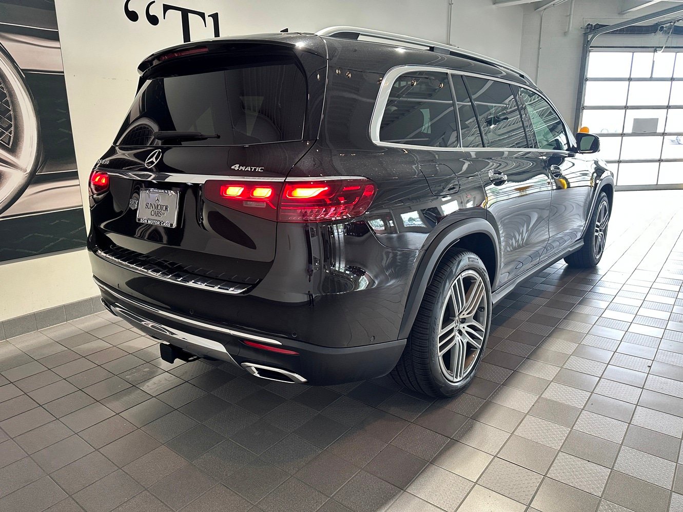 Certified 2025 Mercedes-Benz GLS 450 4MATIC image 4
