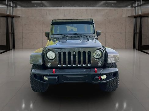 Used 2016 Jeep Wrangler Unlimited Rubicon image 9