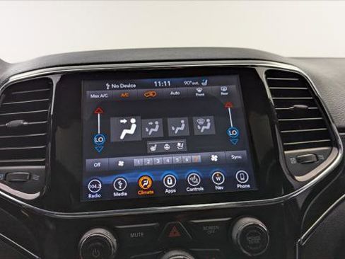 Used 2019 Jeep Grand Cherokee Limited w/ Luxury Group II image 26