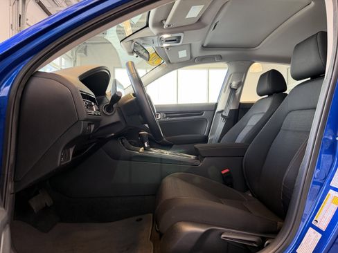 Used 2023 Honda Civic EX image 8