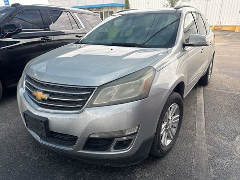 Used 2014 Chevrolet Traverse LT image 3