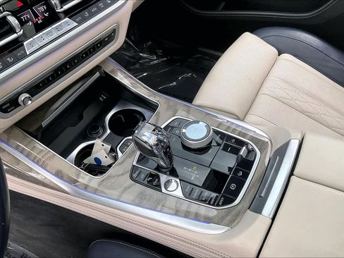 Used 2020 BMW X7 xDrive40i w/ Executive Package AWD/4WD image 16