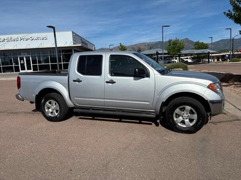 Used 2010 Nissan Frontier SE AWD/4WD image 12