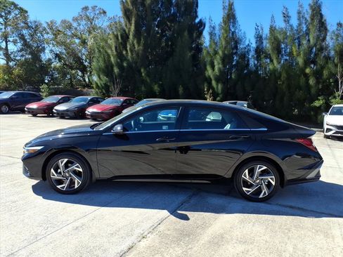 New 2026 Hyundai Elantra Limited image 4