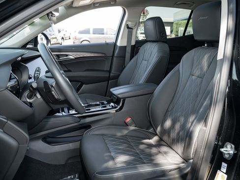 Used 2023 Buick Envision Avenir image 20