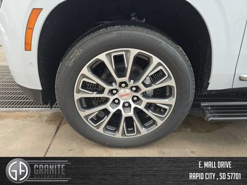 New 2026 GMC Yukon XL Denali w/ Sun & Power Step Package AWD/4WD image 28