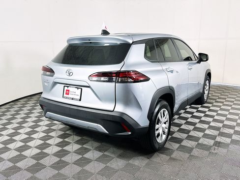 Used 2026 Toyota Corolla Cross L FWD image 3