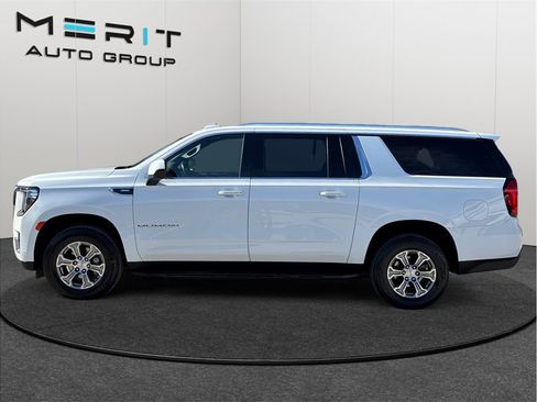 Used 2022 GMC Yukon XL SLE image 5