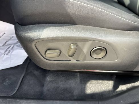 Used 2026 Chevrolet Traverse LT FWD image 14
