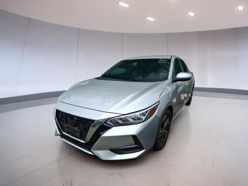 Used 2022 Nissan Sentra SV FWD image 2