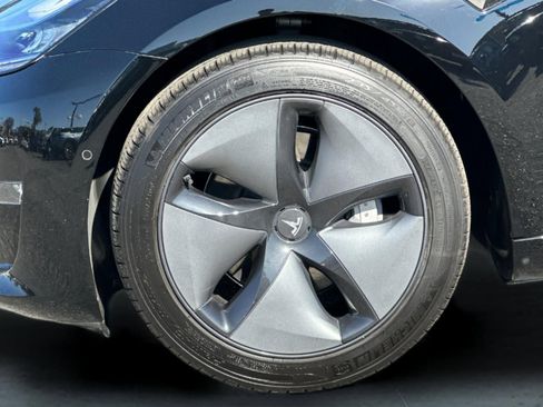 Used 2019 Tesla Model 3 Long Range image 23