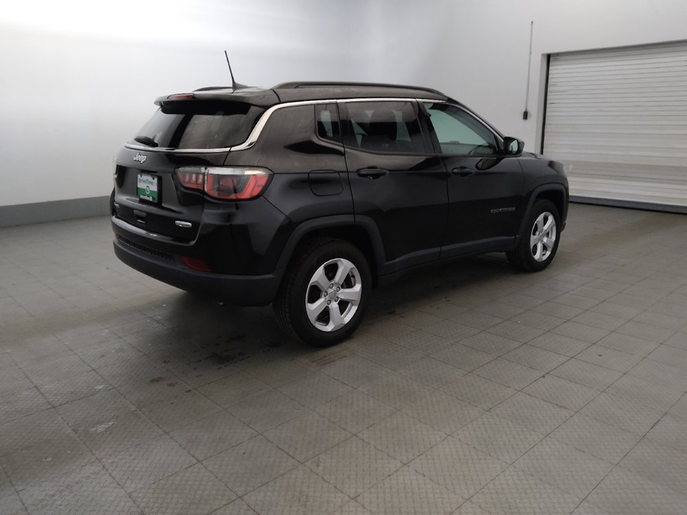 Used 2018 Jeep Compass Latitude w/ Popular Equipment Group AWD/4WD image 10