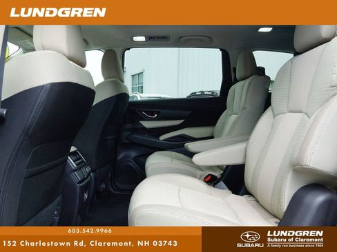 Used 2022 Subaru Ascent Premium w/ Convenience Package image 17