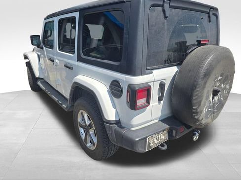 Used 2021 Jeep Wrangler Unlimited Sahara AWD/4WD image 4