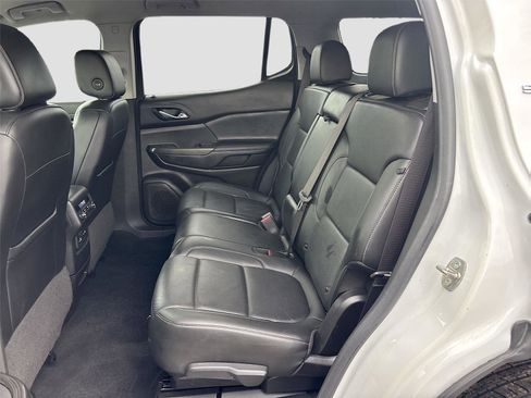 Used 2021 GMC Acadia SLT image 25