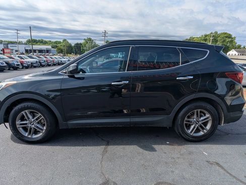 Used 2017 Hyundai Santa Fe Sport FWD image 4