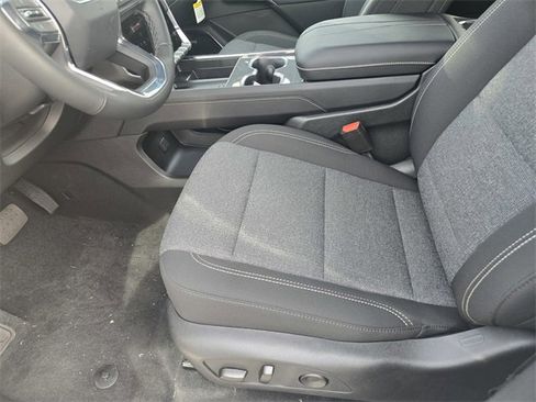 New 2026 GMC Acadia Elevation image 17