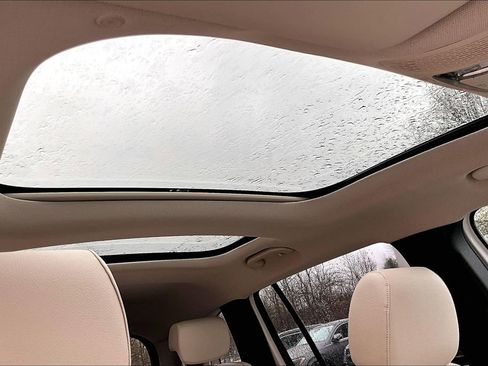 Certified 2023 Mercedes-Benz GLB 250 4MATIC image 17